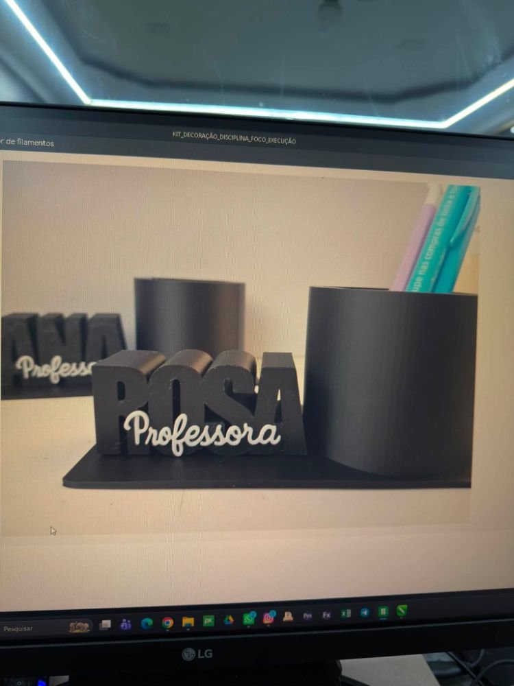 Kit de mesa com nome da professora